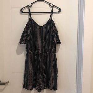 Maurices Black Tribal Print Romper Size Sm NWT